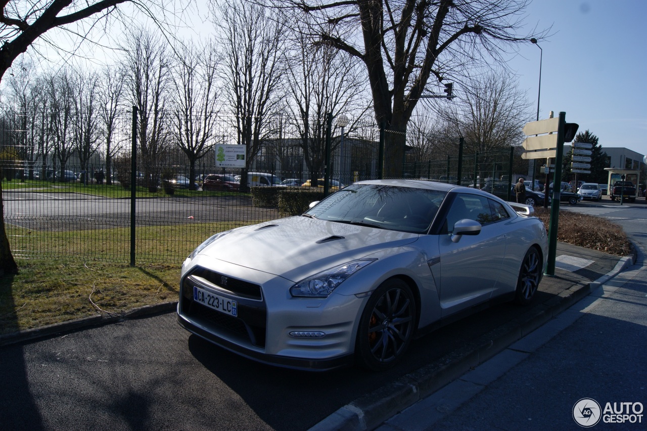 Nissan GT-R 2011