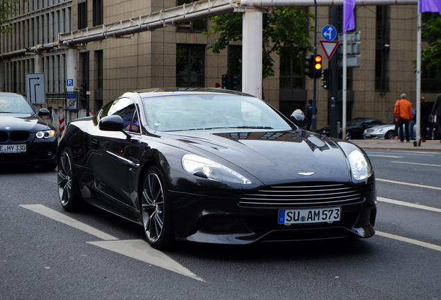 Aston Martin Vanquish 2013