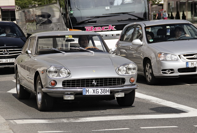 Ferrari 330 GT 2+2 Series I