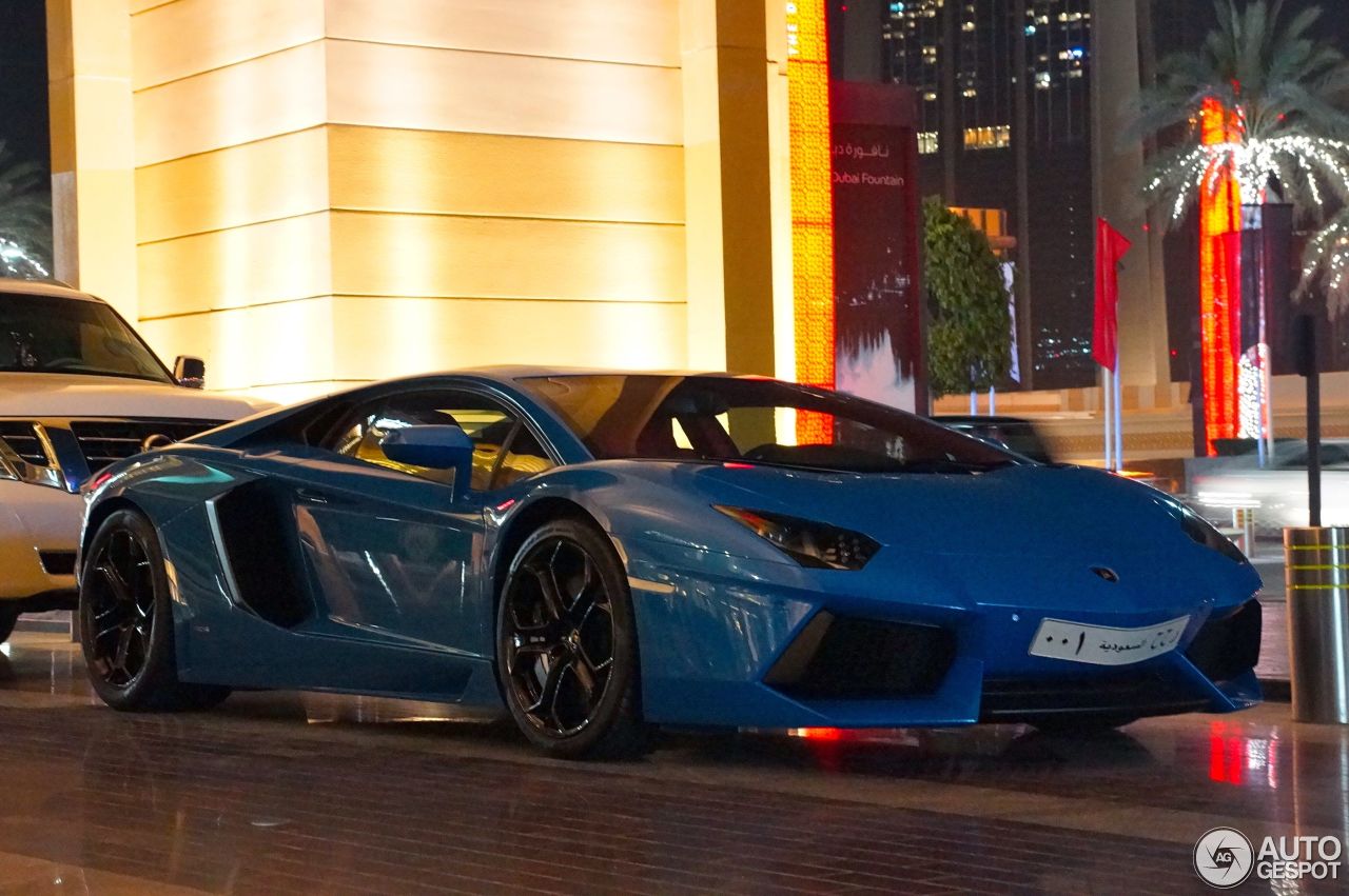 Lamborghini Aventador LP700-4