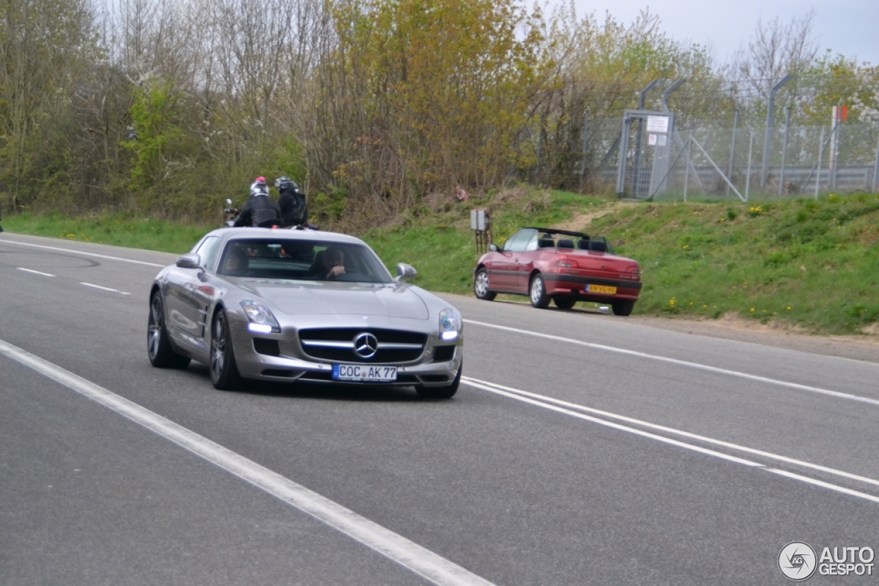 Mercedes-Benz SLS AMG