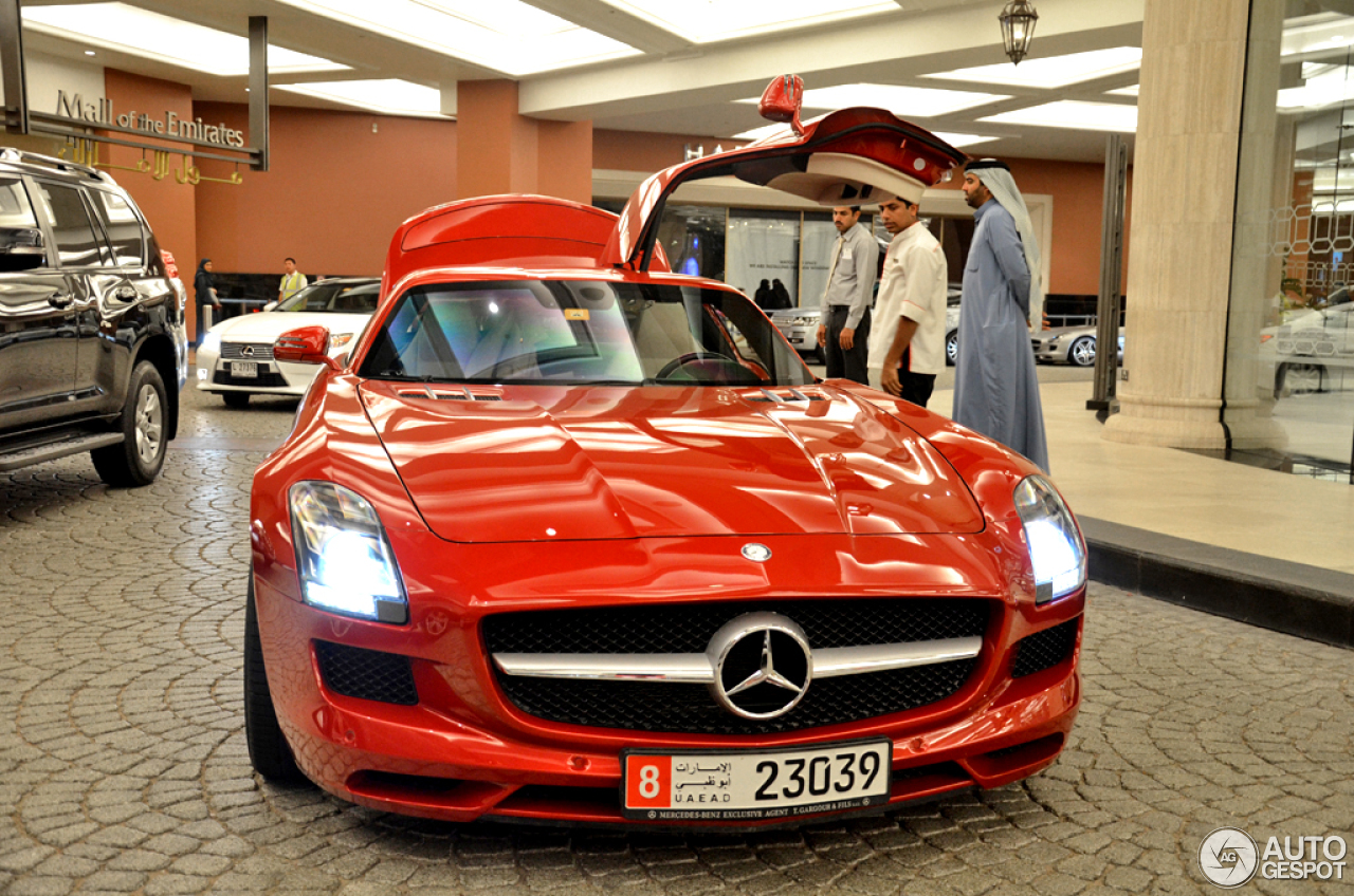 Mercedes-Benz SLS AMG