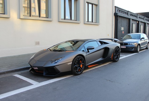 Lamborghini Aventador LP700-4 Roadster