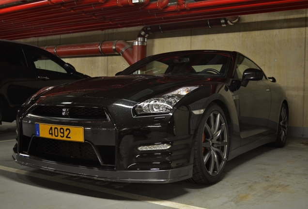 Nissan GT-R 2011