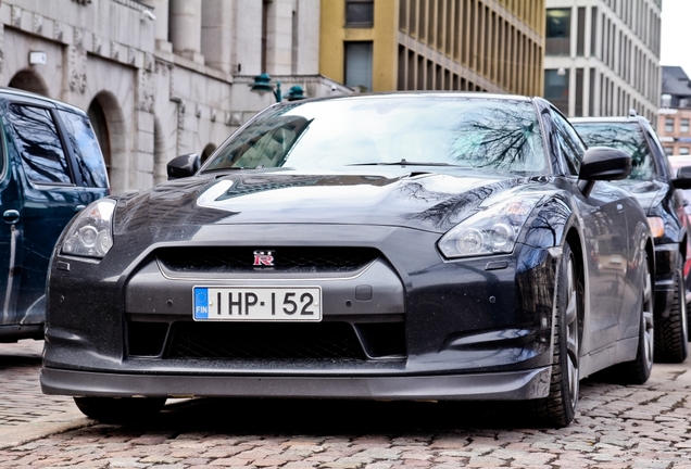 Nissan GT-R