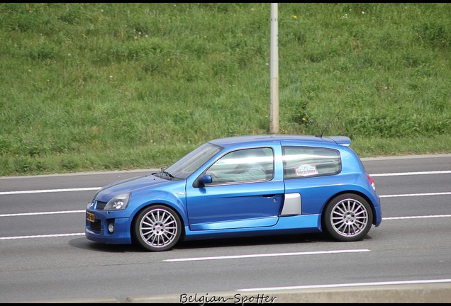 Renault Clio V6 Phase II