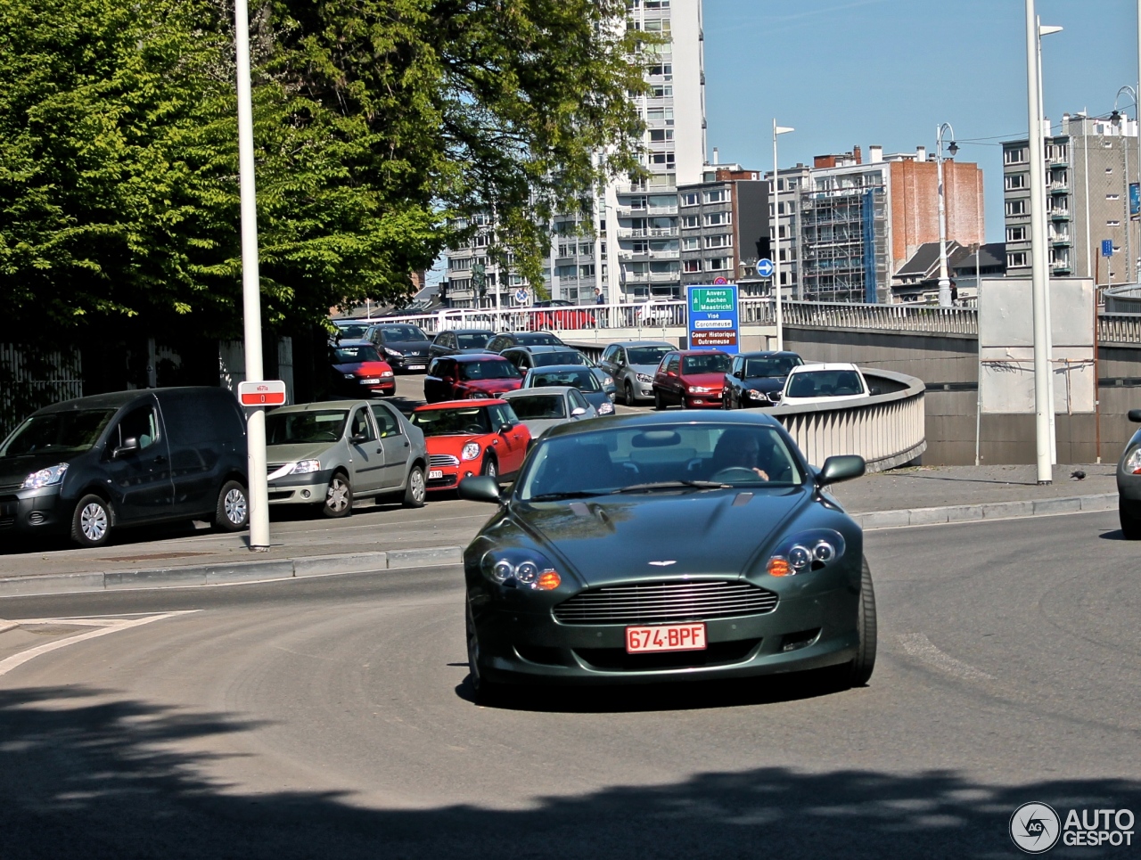 Aston Martin DB9