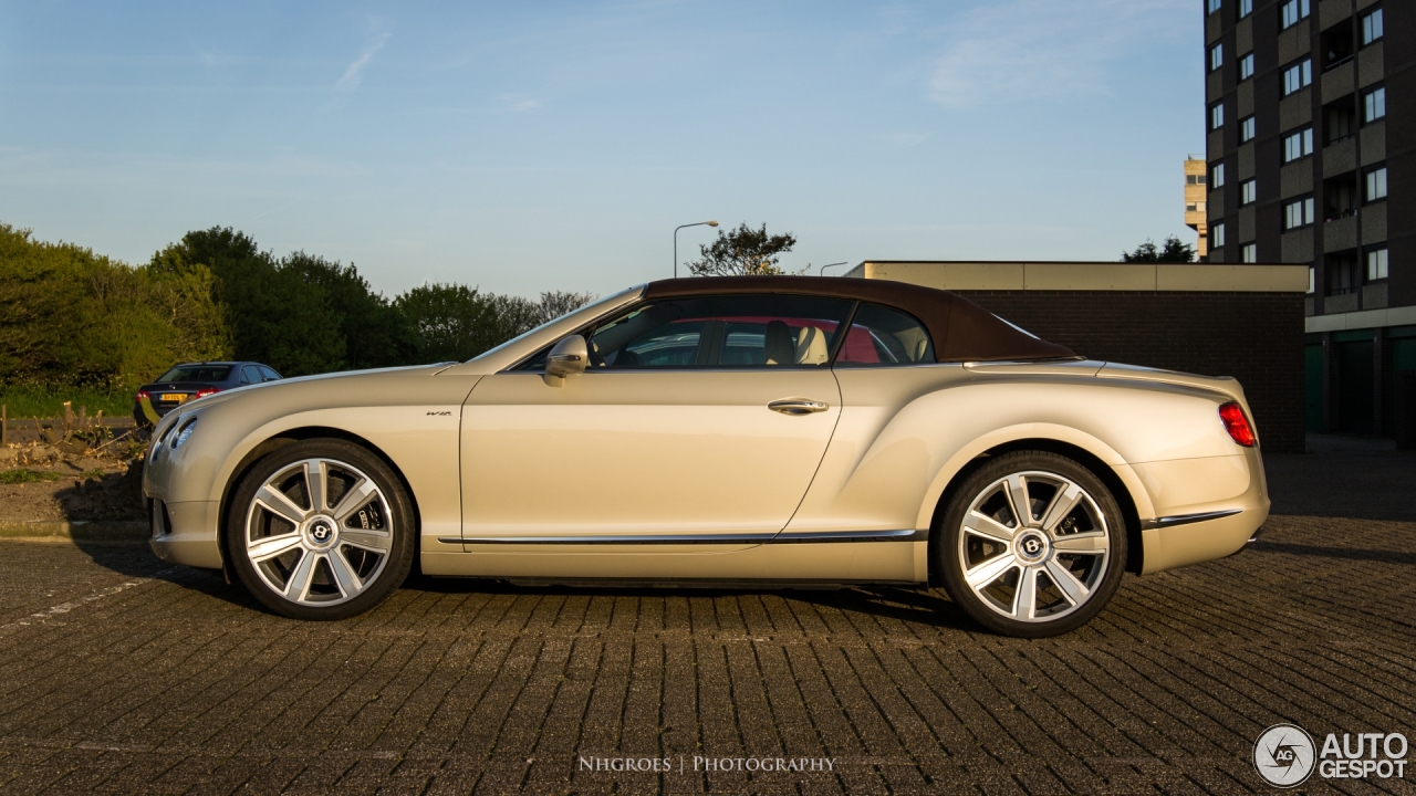 Bentley Continental GTC 2012