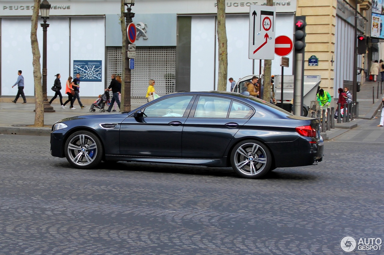 BMW M5 F10 2011