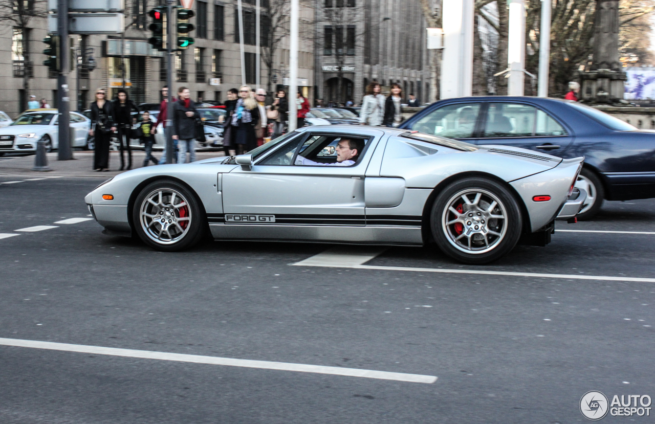 Ford GT