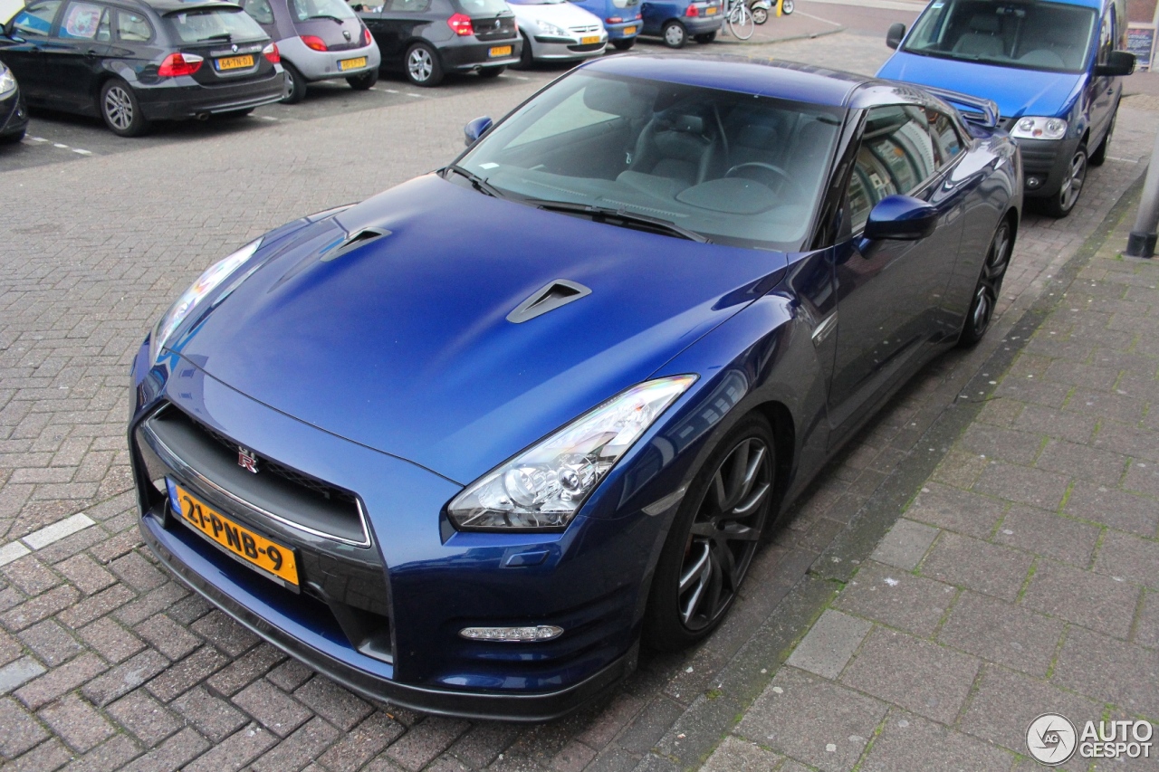 Nissan GT-R 2011