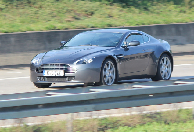 Aston Martin V8 Vantage