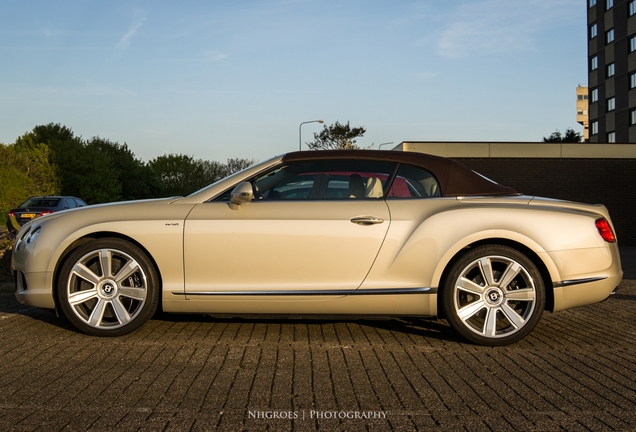 Bentley Continental GTC 2012