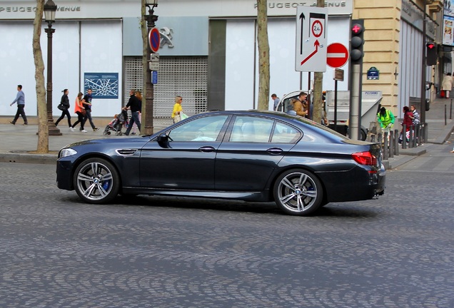 BMW M5 F10 2011