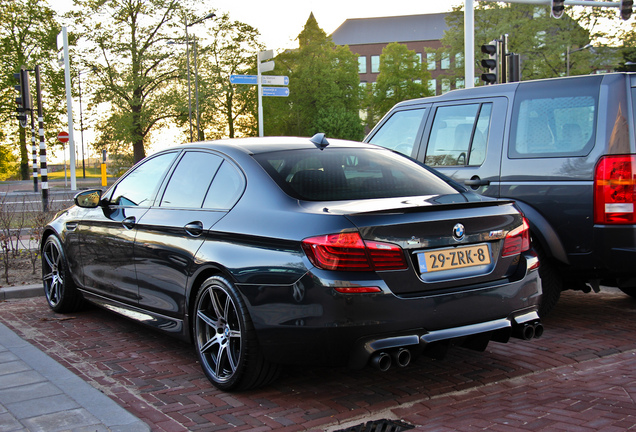 BMW M5 F10 2011