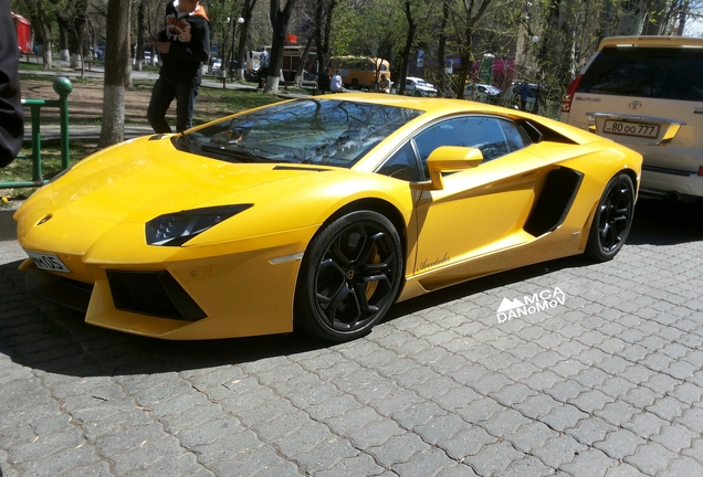 Lamborghini Aventador LP700-4