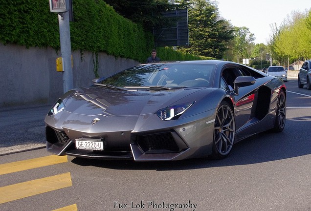 Lamborghini Aventador LP700-4