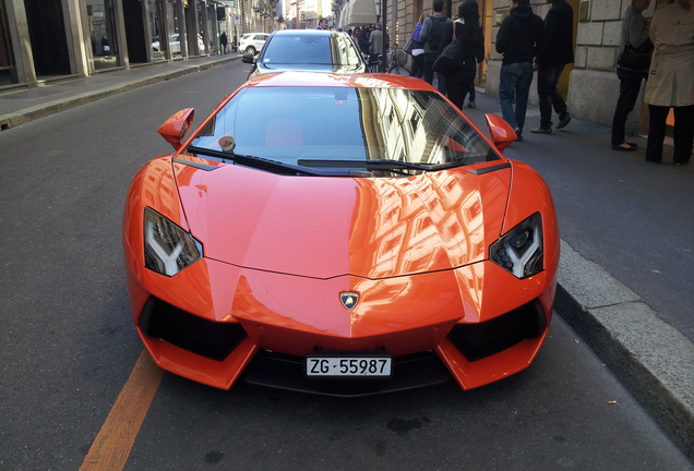 Lamborghini Aventador LP700-4