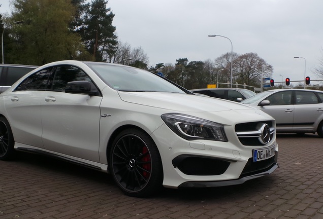 Mercedes-Benz CLA 45 AMG C117