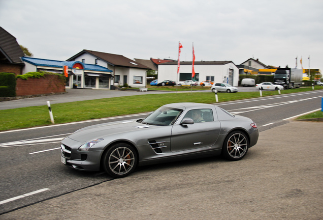 Mercedes-Benz SLS AMG