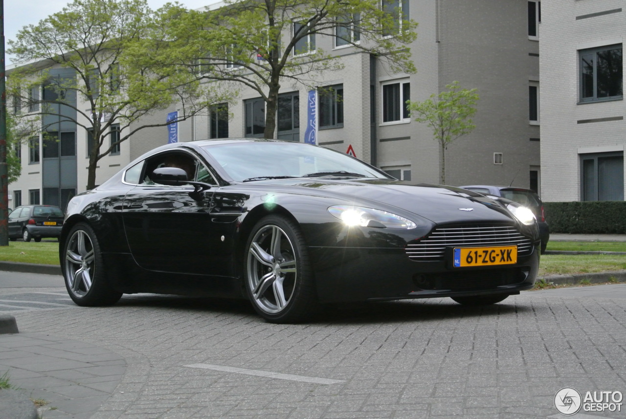 Aston Martin V8 Vantage