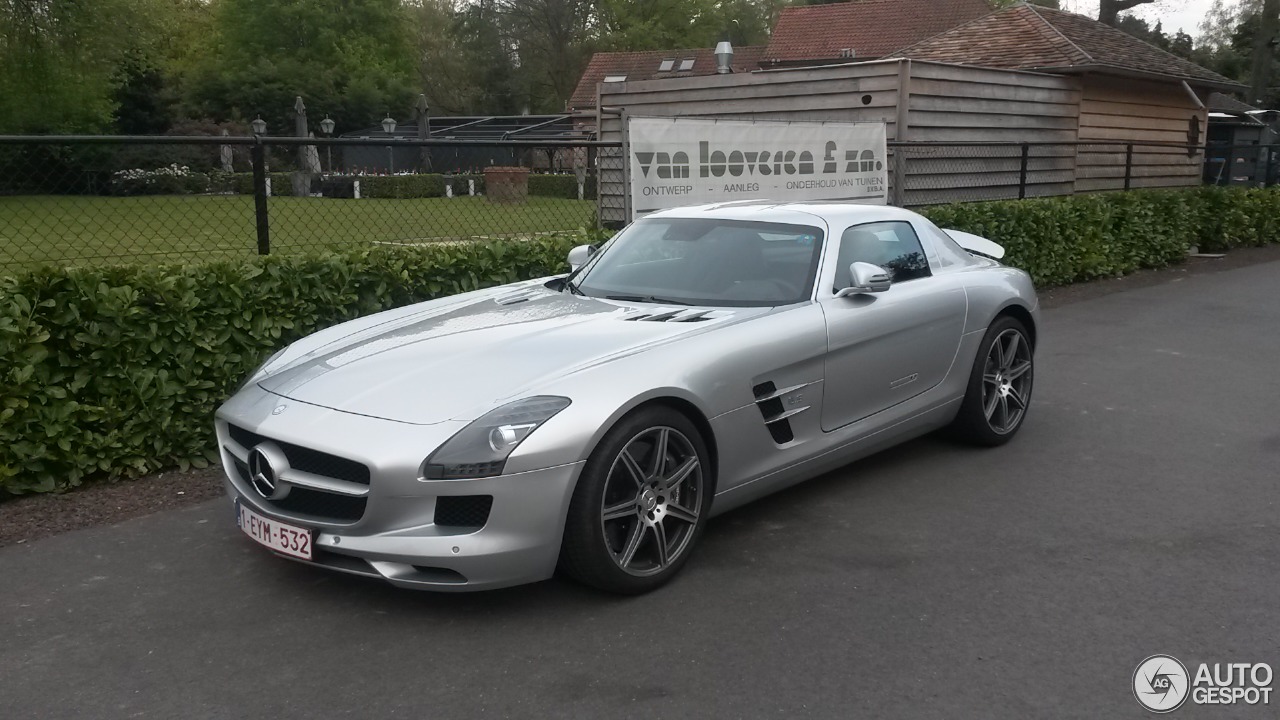 Mercedes-Benz SLS AMG