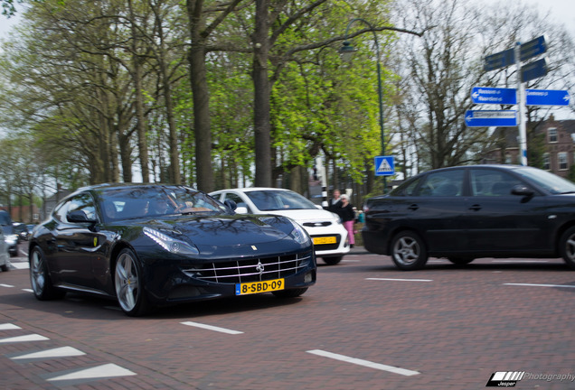 Ferrari FF