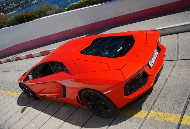 Lamborghini Aventador LP700-4