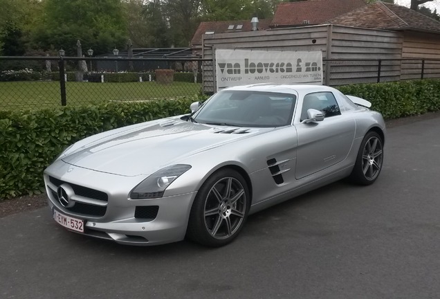 Mercedes-Benz SLS AMG