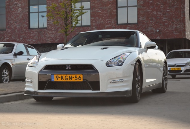 Nissan GT-R 2012