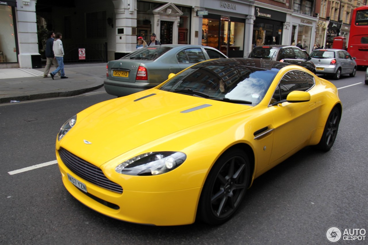 Aston Martin V8 Vantage