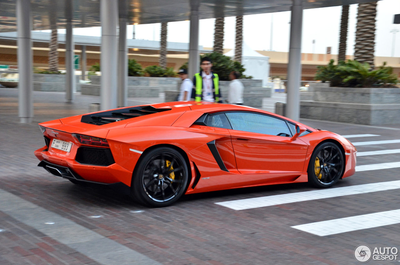 Lamborghini Aventador LP700-4