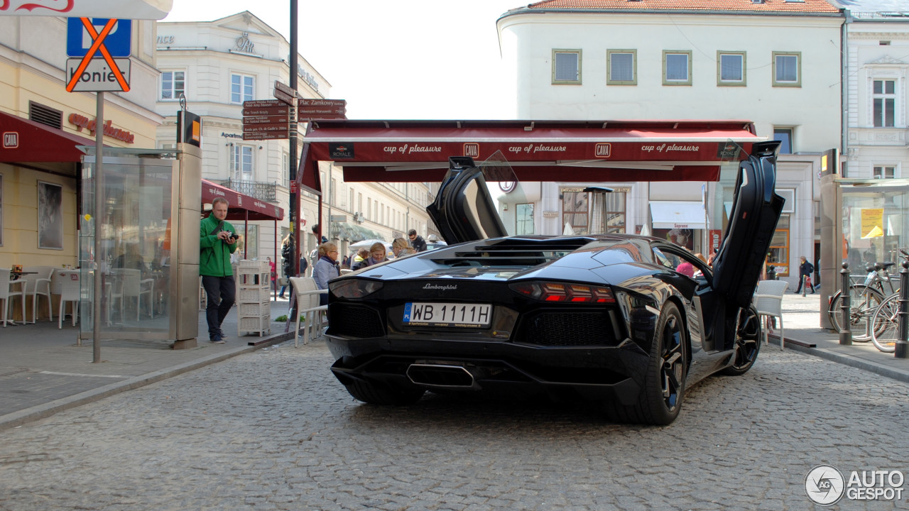 Lamborghini Aventador LP700-4