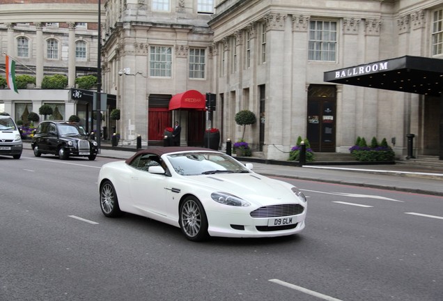 Aston Martin DB9 Volante