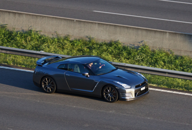 Nissan GT-R 2011