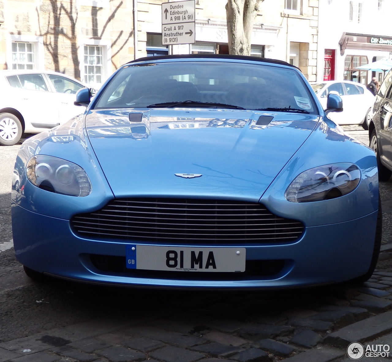 Aston Martin V8 Vantage Roadster