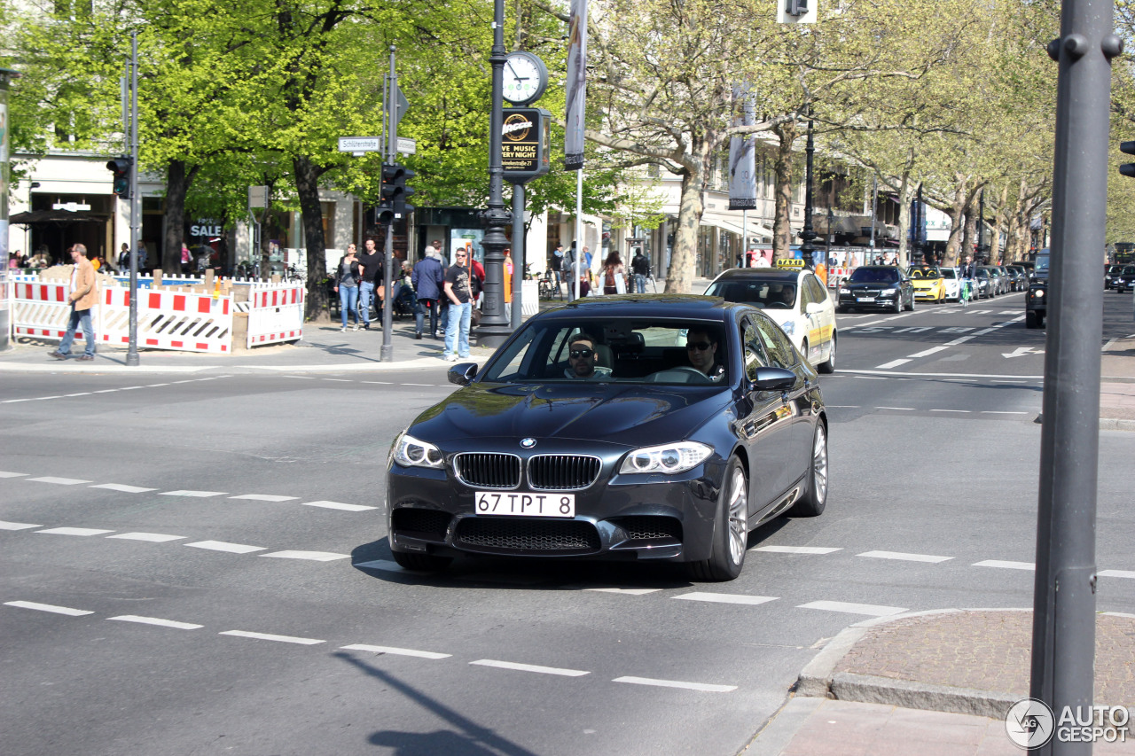 BMW M5 F10 2011