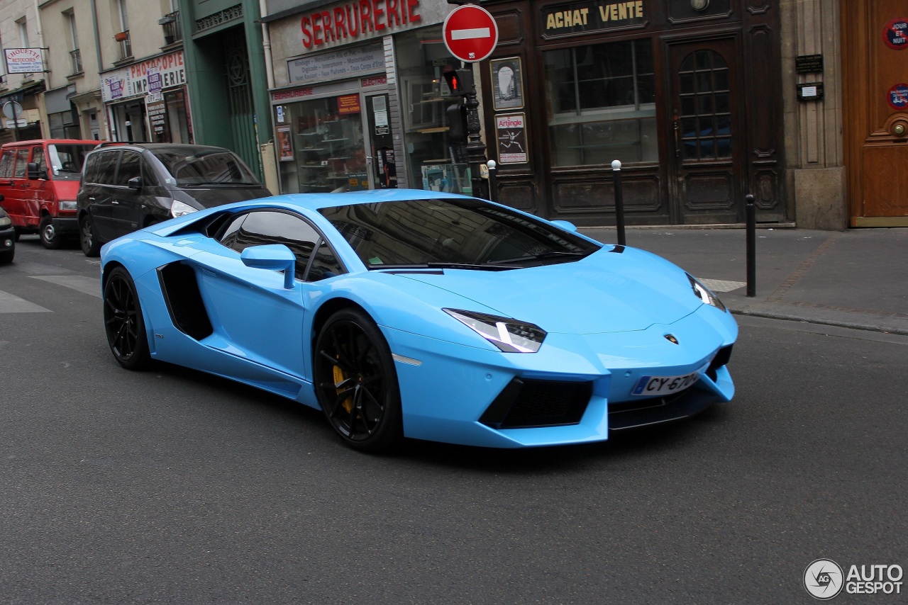 Lamborghini Aventador LP700-4