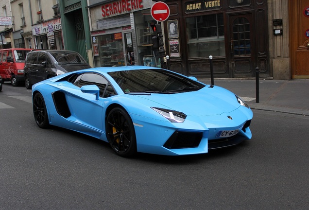 Lamborghini Aventador LP700-4