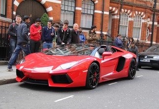 Lamborghini Aventador LP700-4 Roadster