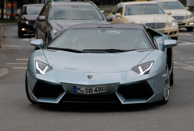 Lamborghini Aventador LP700-4 Roadster