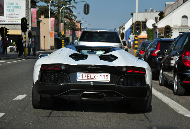 Lamborghini Aventador LP700-4 Roadster