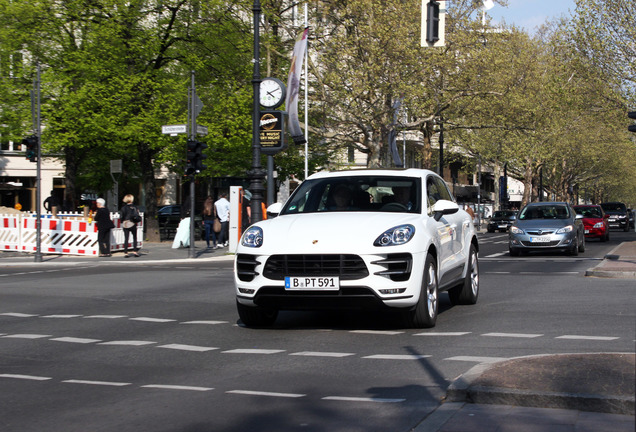 Porsche 95B Macan Turbo