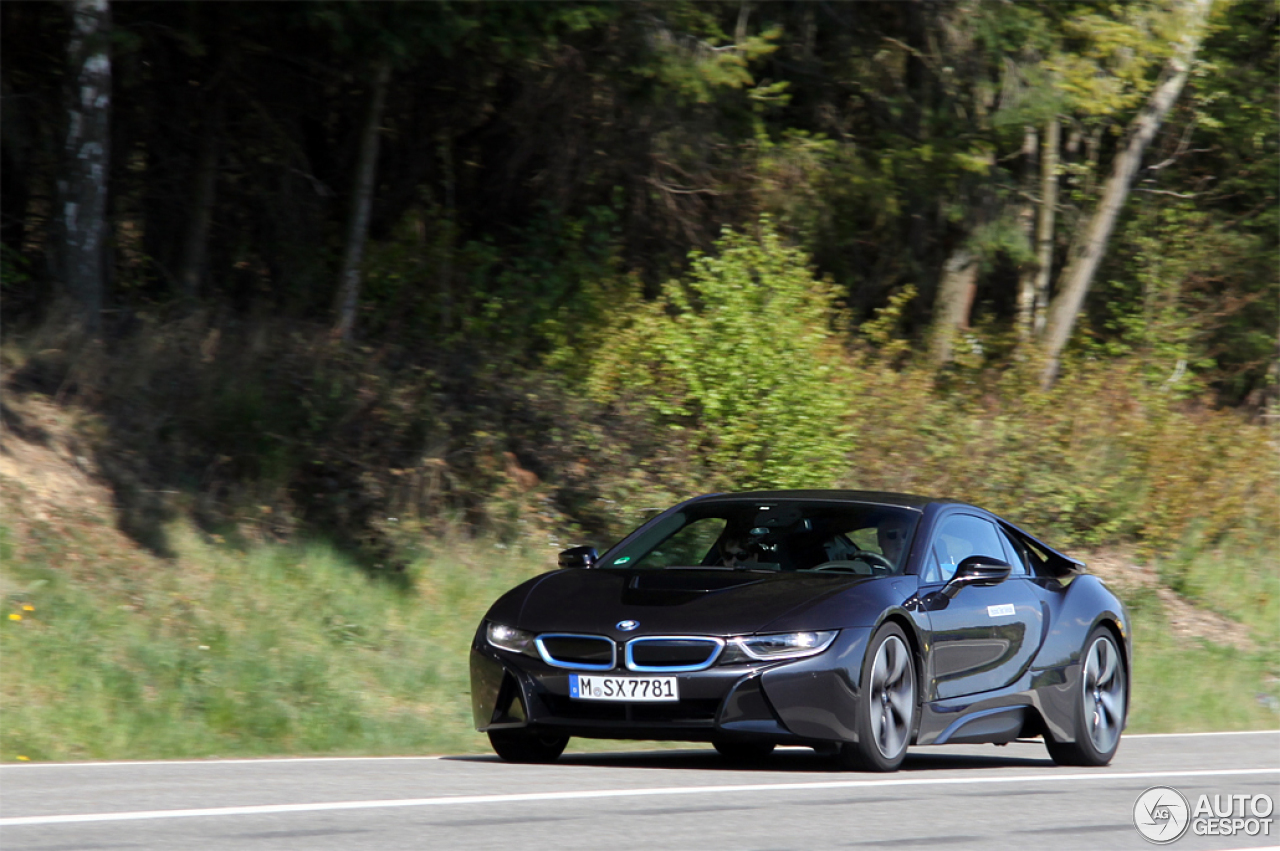 BMW i8