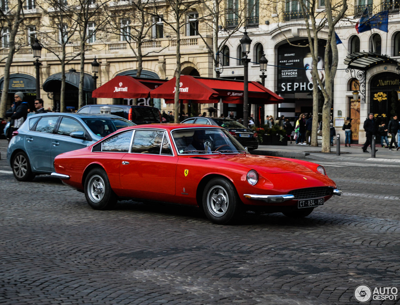 Ferrari 365 GT 2+2