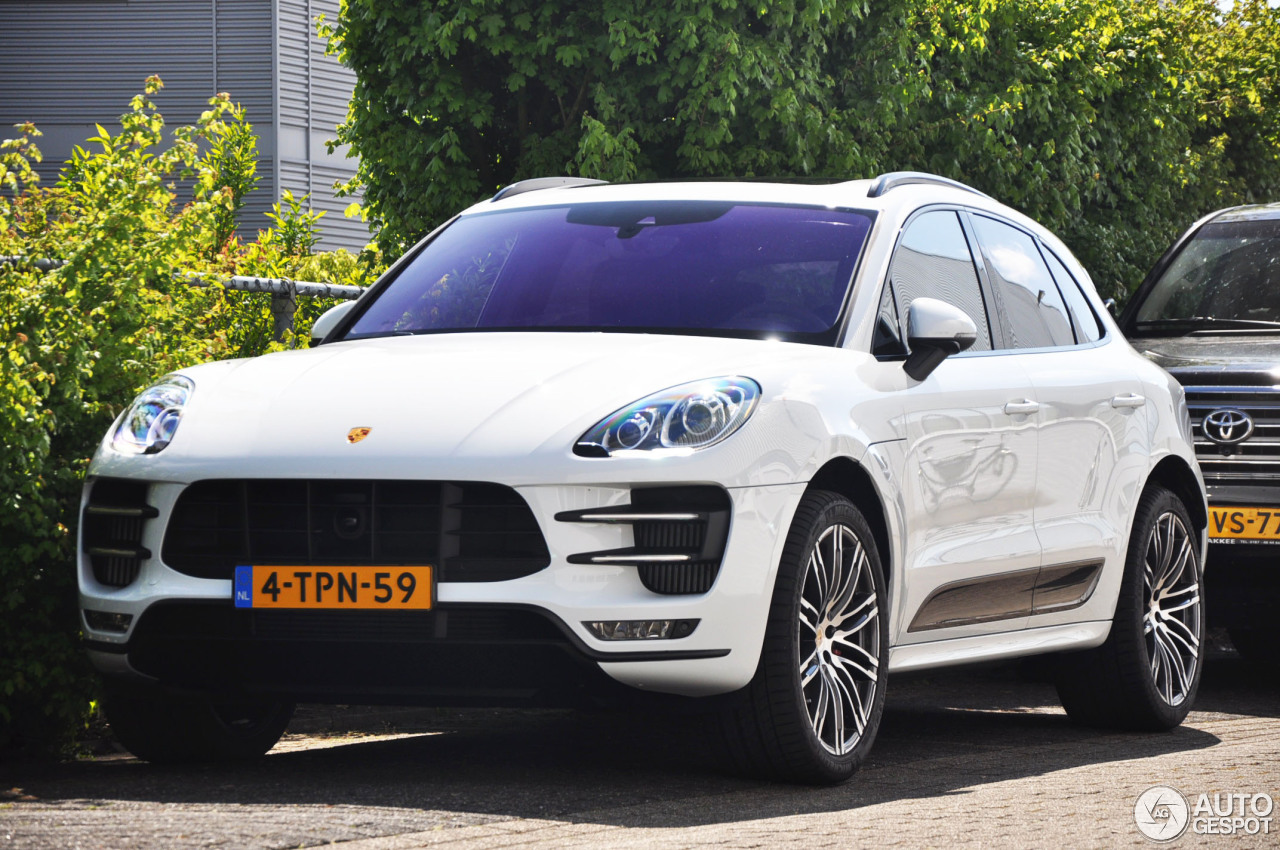 Porsche 95B Macan Turbo