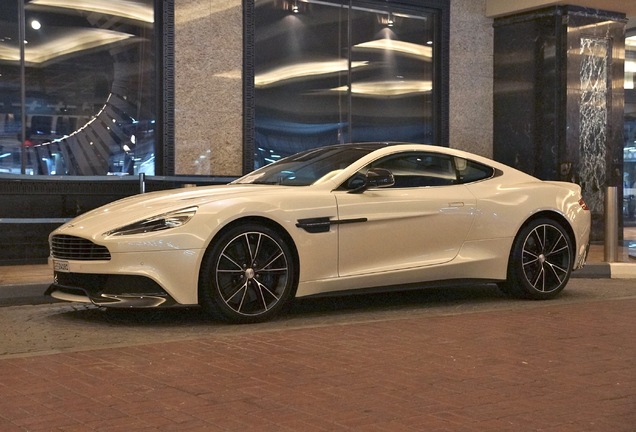 Aston Martin Vanquish 2013