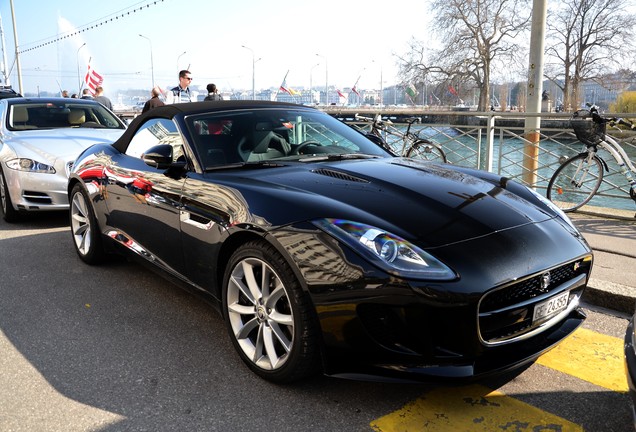 Jaguar F-TYPE S Convertible