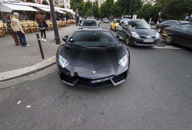 Lamborghini Aventador LP700-4