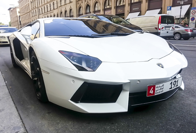 Lamborghini Aventador LP700-4